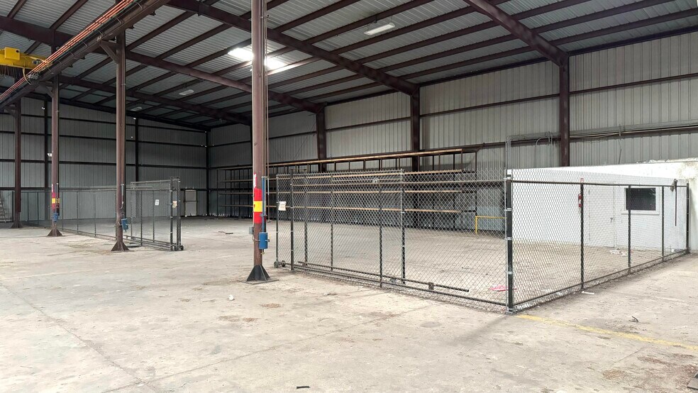 More Photos Of 5806 E Grimes Ave, Harlingen Manufacturing For Sale