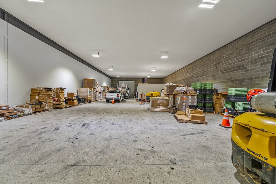 More Photos Of 1918 Bobcat Way, White City Warehouse For Sale