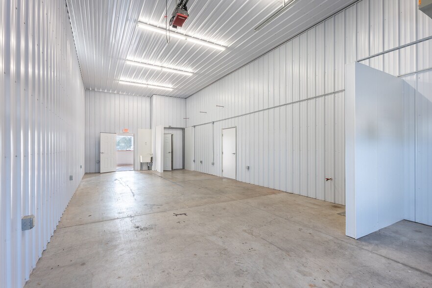 More Photos Of 244 W 2nd St, Hummelstown Warehouse For Sale