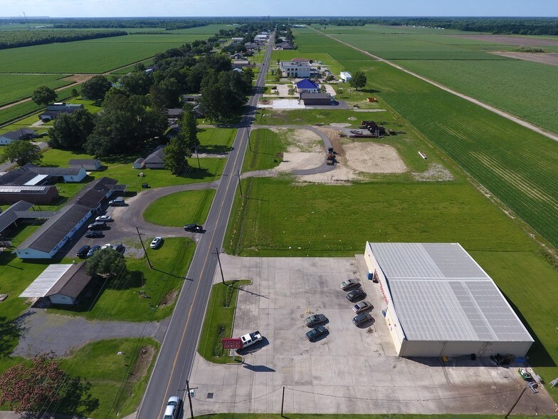 More Photos Of 2837 Highway 20, Vacherie Freestanding For Lease
