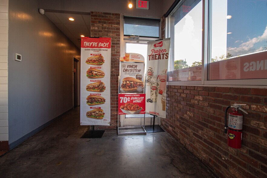 More Photos Of 5908 Orange Blossom Trl, Orlando Fast Food For Sale