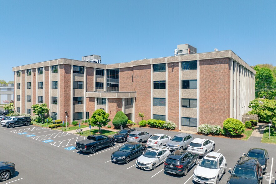 Primary Photo Of 888 Worcester St, Wellesley Office For Lease