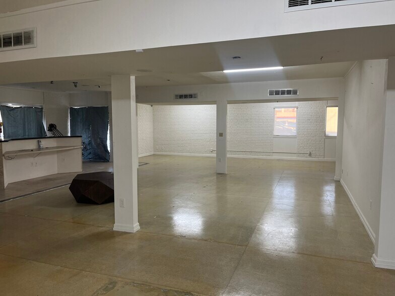 More Photos Of 6232 E Gateway Blvd, El Paso Freestanding For Lease