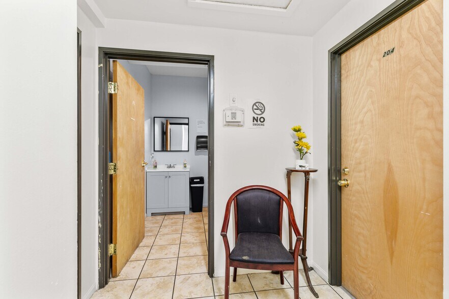 More Photos Of 1108 5th St, San Fernando Storefront Retail Office For Sale