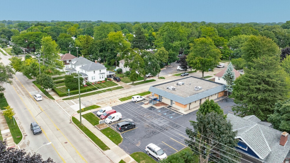 More Photos Of 230 North Ave, Mount Clemens Serviced Offices For Lease