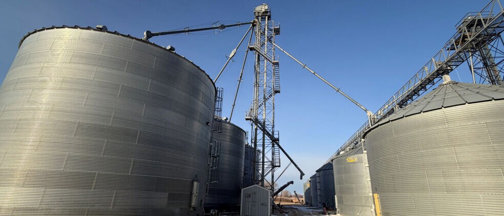 More Photos Of 201 Railway St, Lane Land For Sale