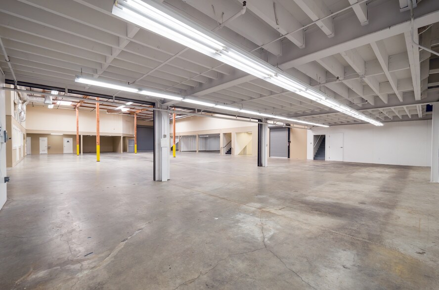 More Photos Of 901 Shasta St, Redwood City Warehouse For Lease