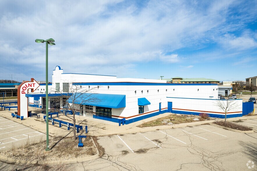More Photos Of 2259 Deming Way, Middleton Restaurant For Sale