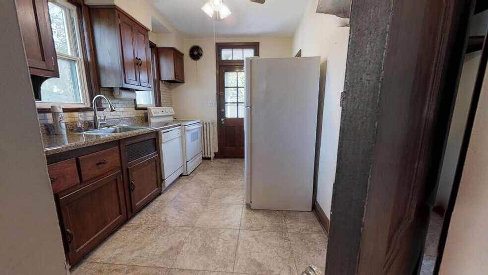 More Photos Of 310 Gittings Ave, Baltimore Apartments For Sale