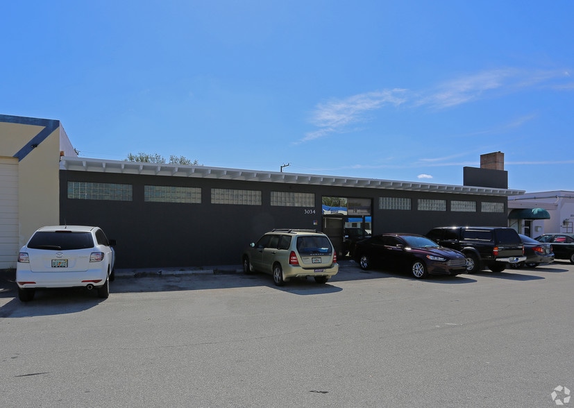 More Photos Of 3034 NE 12th Ter, Oakland Park Warehouse For Sale