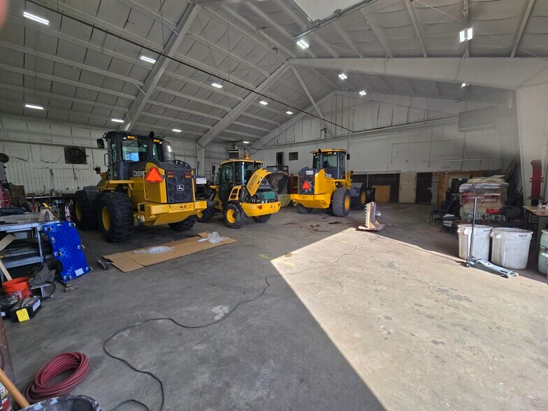 More Photos Of 5 Granite Rd, Acton Warehouse For Sale