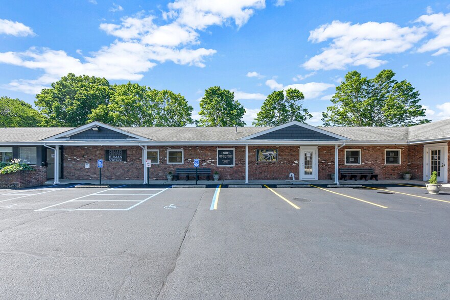 868 Church St, Bohemia, NY 11716 Office