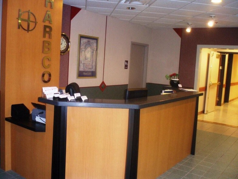 More Photos Of 3700 34th St, Orlando Office For Lease