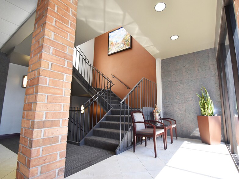 More Photos Of 5166 Main St, Williamsville Office For Sale