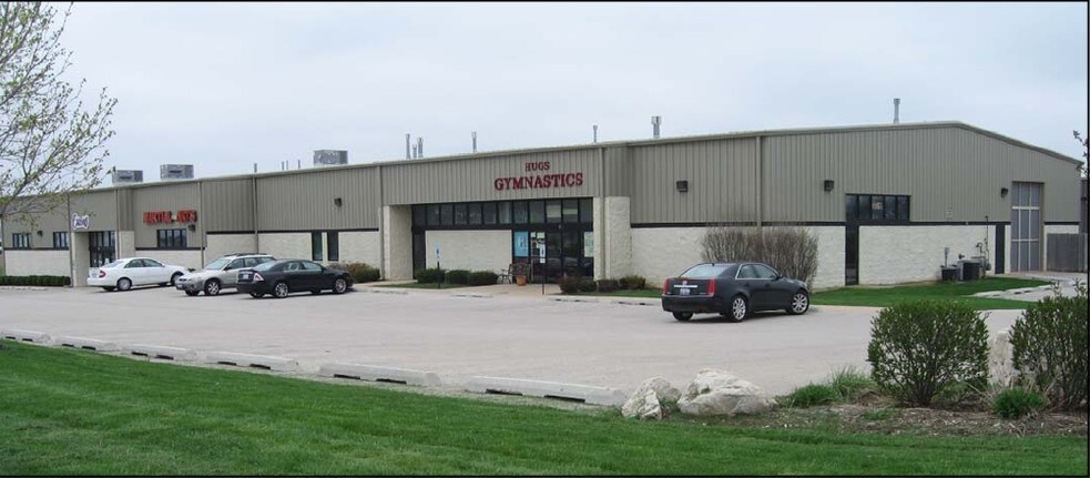 Primary Photo Of 10991-10995 Ruth Rd, Huntley Showroom For Sale