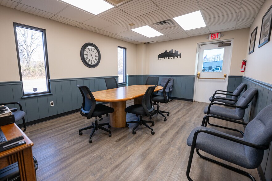 More Photos Of 320-A 4th Street St, Blawnox Service For Sale