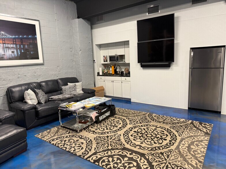 More Photos Of 334-344 Carpenter St, Providence General Retail For Lease