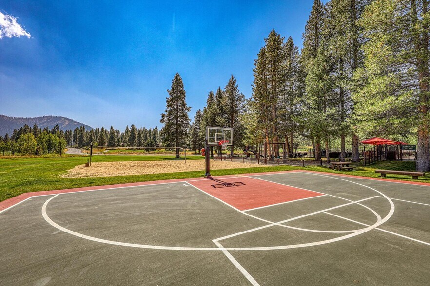 More Photos Of 12337 Garwood Dean, Truckee Land For Sale