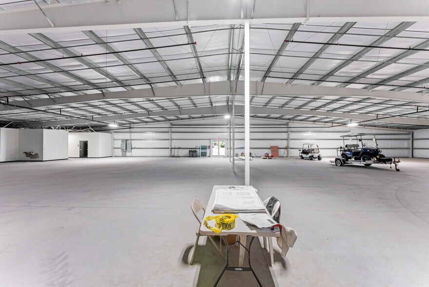 More Photos Of 10012 State Road 52, Hudson General Retail For Sale