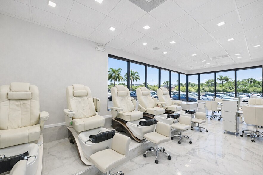 More Photos Of 2000-3000 N Federal Highway, Boca Raton Freestanding For Lease