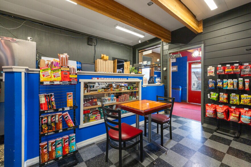 More Photos Of 1414 Oregon Ave, Klamath Falls Office For Sale