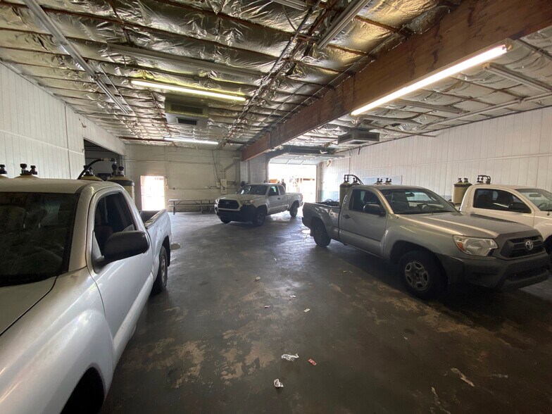 More Photos Of 4236 N 39th Ave, Phoenix Warehouse For Sale