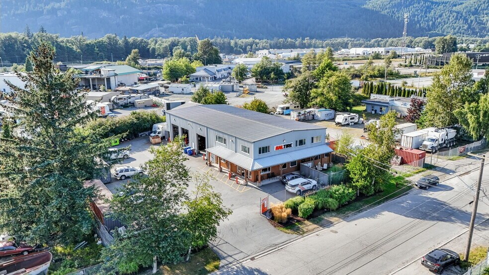 Primary Photo Of 38925 Production Way, Squamish Auto Repair For Sale