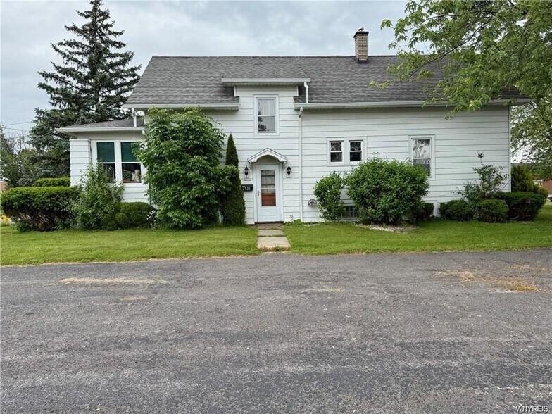 More Photos Of 2538 Niagara Falls Blvd, Niagara Falls Office Residential For Sale