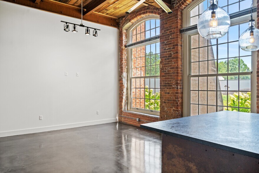 More Photos Of 1875 Hayne St, Spartanburg Multifamily For Sale