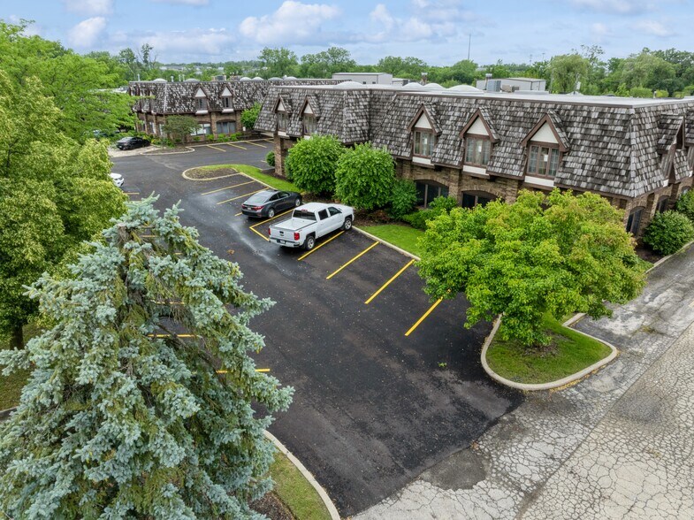 More Photos Of , Libertyville Unknown For Sale