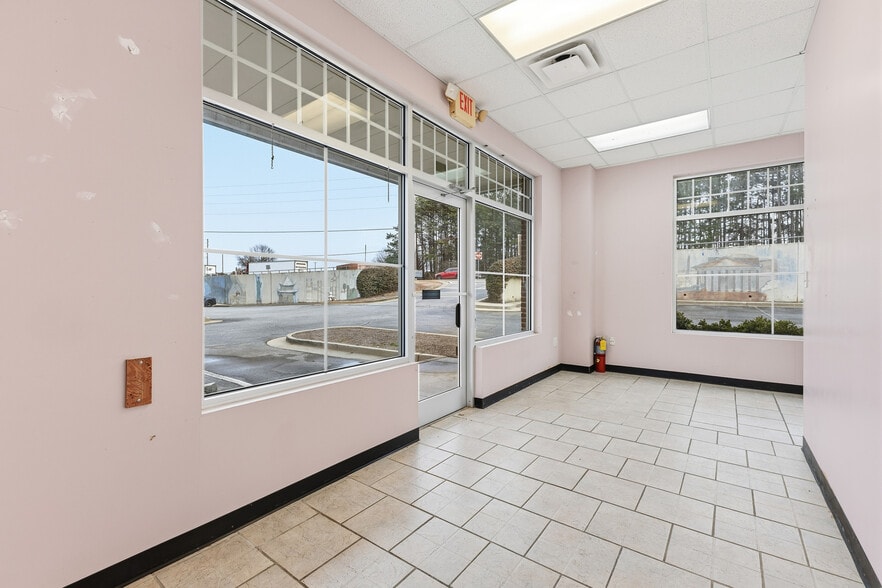 More Photos Of 45 Old Peachtree Rd NE, Suwanee General Retail For Lease