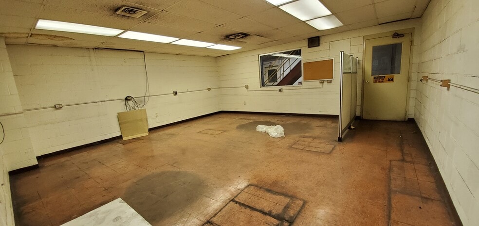 More Photos Of 796 East Butler Rd East Butler Pa 16029, Butler Manufacturing For Lease