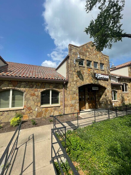 Primary Photo Of 2500 W William Cannon Dr, Austin Unknown For Lease