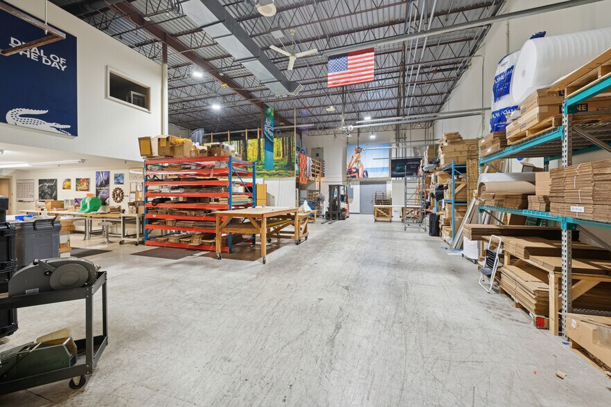 More Photos Of 1 Premier Dr, Long Lake Manufacturing For Sale