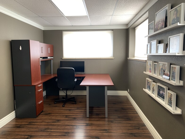 More Photos Of 1100 W Littleton Blvd, Littleton Loft Creative Space For Lease