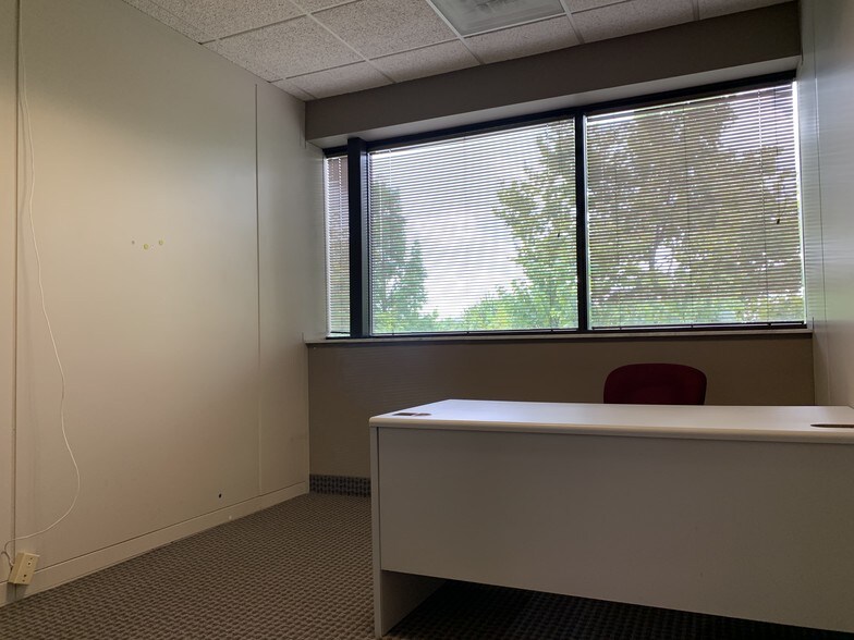 More Photos Of 23330 Commerce Park, Beachwood Office For Lease
