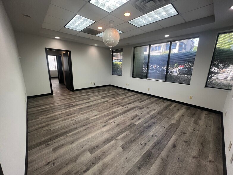 More Photos Of 2255 Cumberland Pky SE, Atlanta Coworking Space