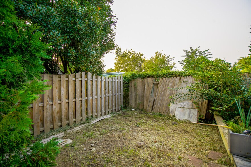 More Photos Of 73 Harrison St, Staten Island Apartments For Sale