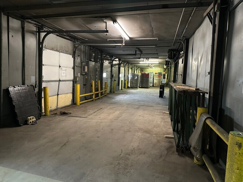 More Photos Of 3300 Brown St, Little Rock Warehouse For Sale