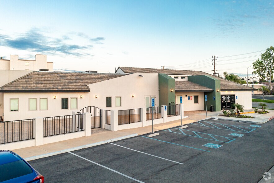 More Photos Of 295 E Imperial Hwy, Fullerton Medical For Lease