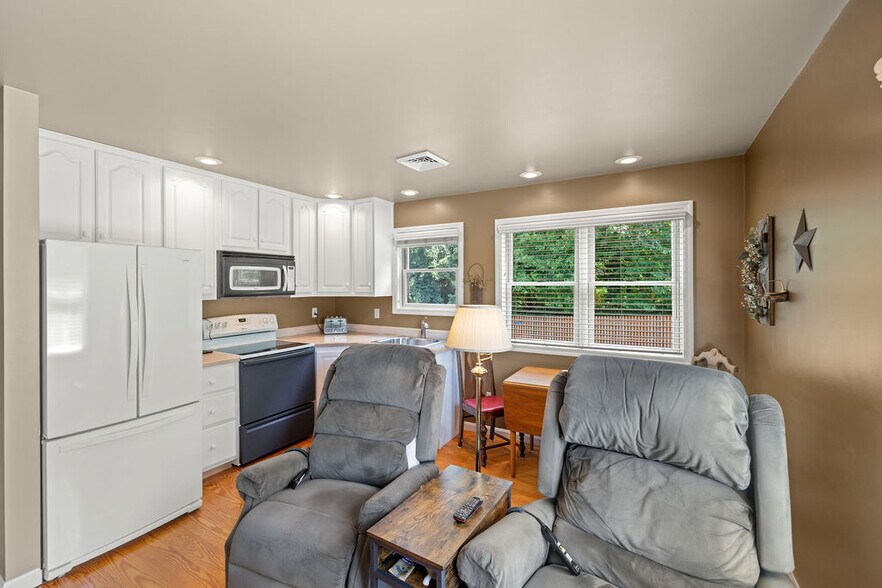 More Photos Of 40 Hospital Rd, Gettysburg Hotel For Sale