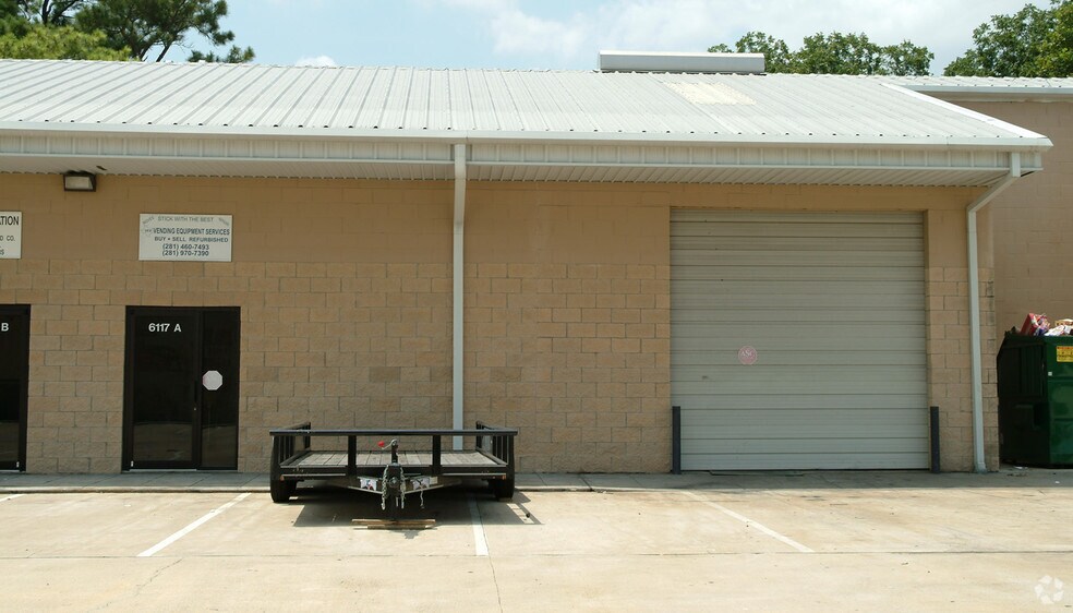 More Photos Of 6111 Milwee St, Houston Unknown For Lease
