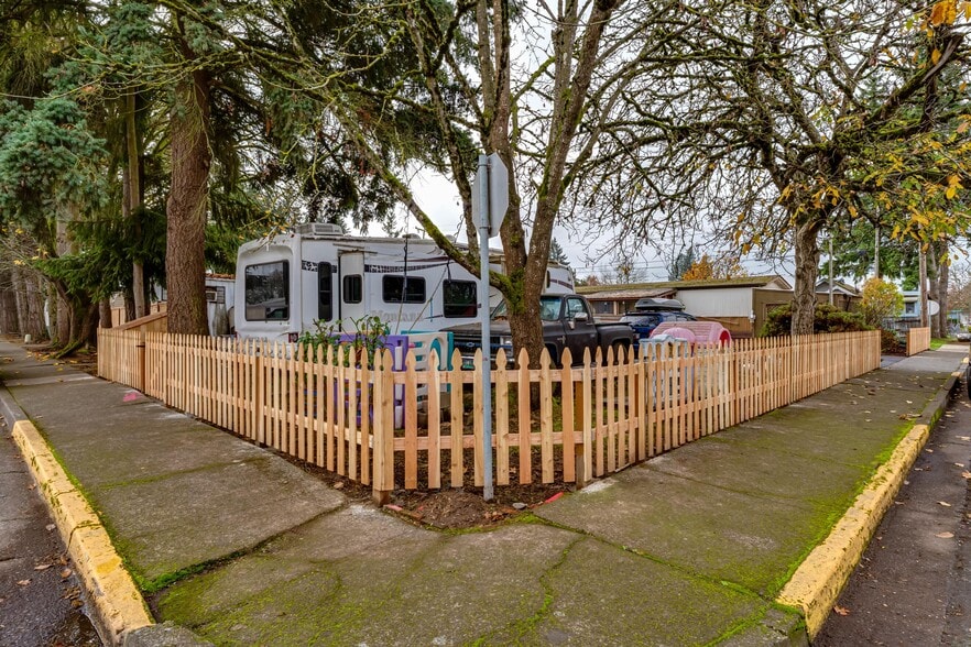 More Photos Of 351 Front St, Junction City Manufactured Housing Mobile Home Park For Sale