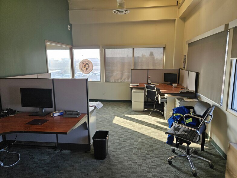 More Photos Of 501 14th Ave, Nisku Warehouse For Lease