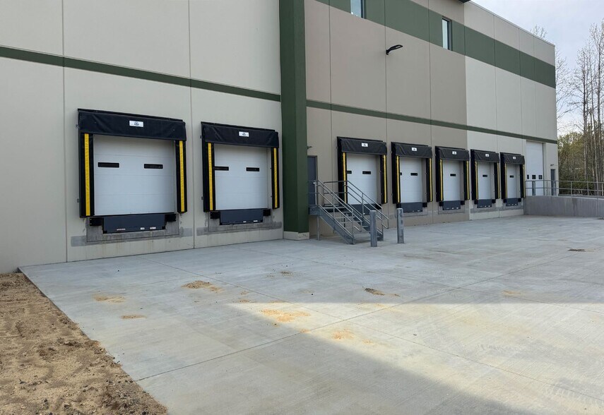 More Photos Of 219 Wyckoff Mills Rd, East Windsor Warehouse For Lease