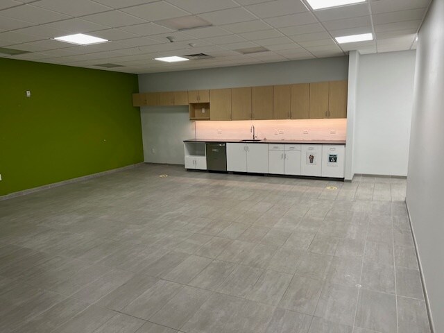 More Photos Of 2985 S Ridge Rd, Green Bay Medical For Sale