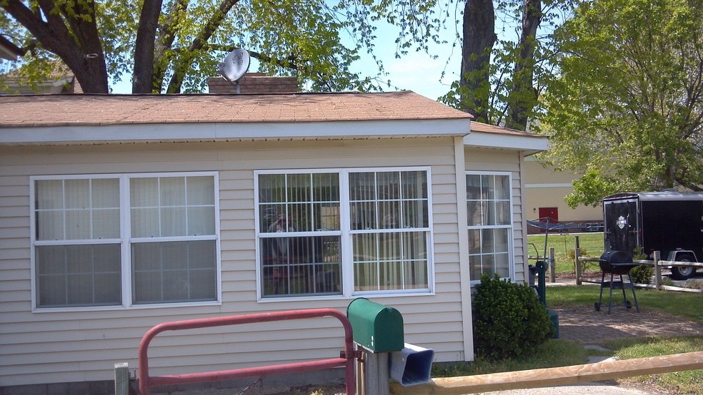 More Photos Of 2109 Main St, Chester Storefront Retail Office For Sale