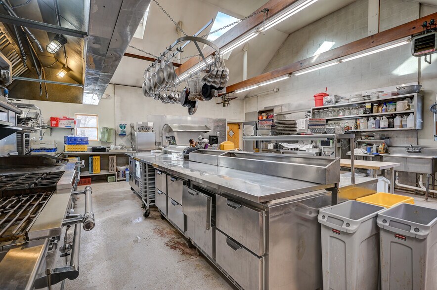 More Photos Of 193 Main St, Jackson Restaurant For Sale