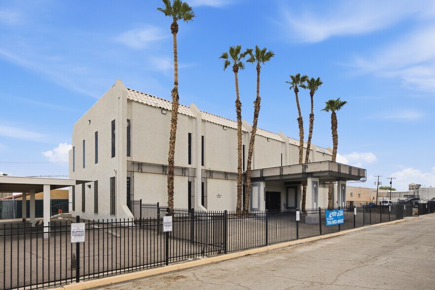 More Photos Of 844 E Sahara Ave, Las Vegas Loft Creative Space For Lease