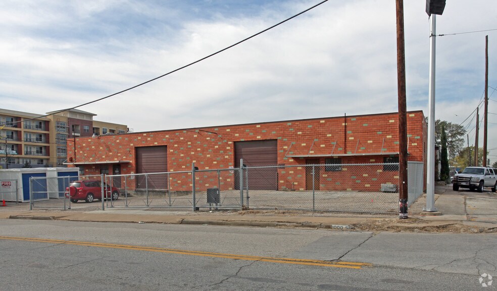 More Photos Of 1005 Sawyer St, Houston Health Club For Sale